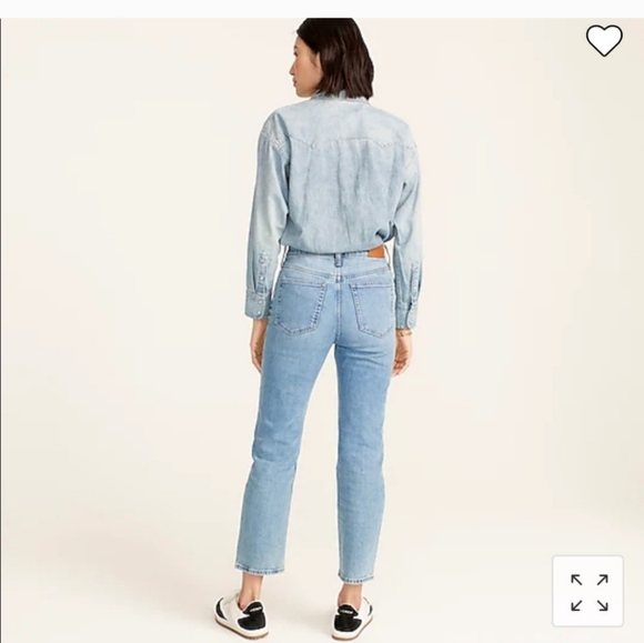 J.Crew Essential Straight Mid Wash All Day Stretch High Rise(28) - Picture 4 of 10